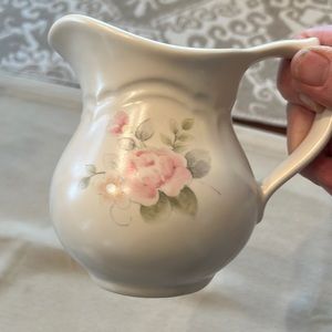 Pfaltzgraff Creamer Tea Rose Pattern in EUC